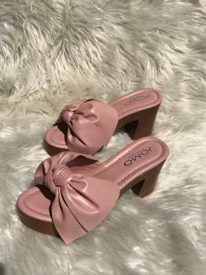 Blushing Bow Platforms