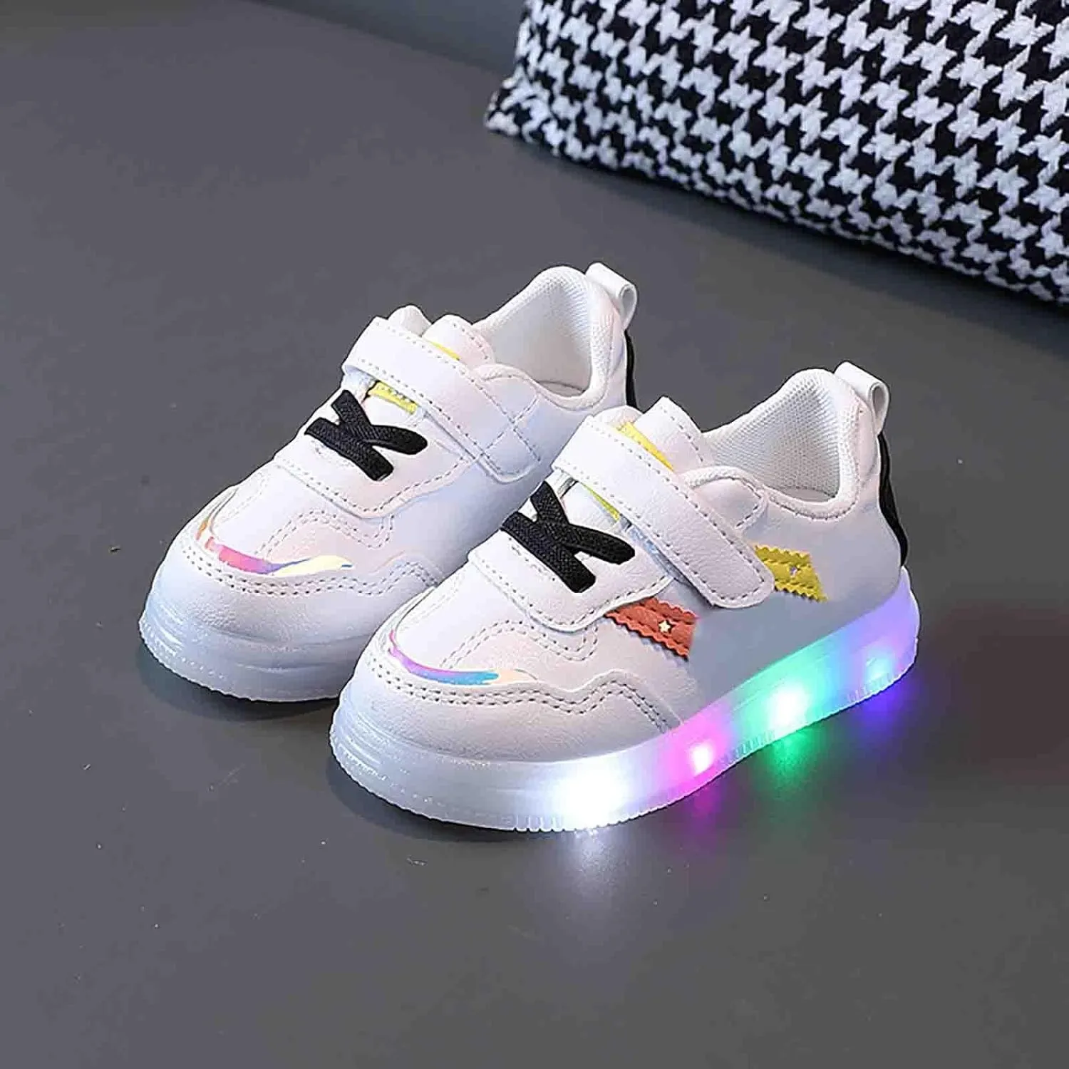 Children's Light Up Shoes Kid Luminous Flashing Casual Shoes Toddler Non Slip Running Shoes Infant Walking Shoes