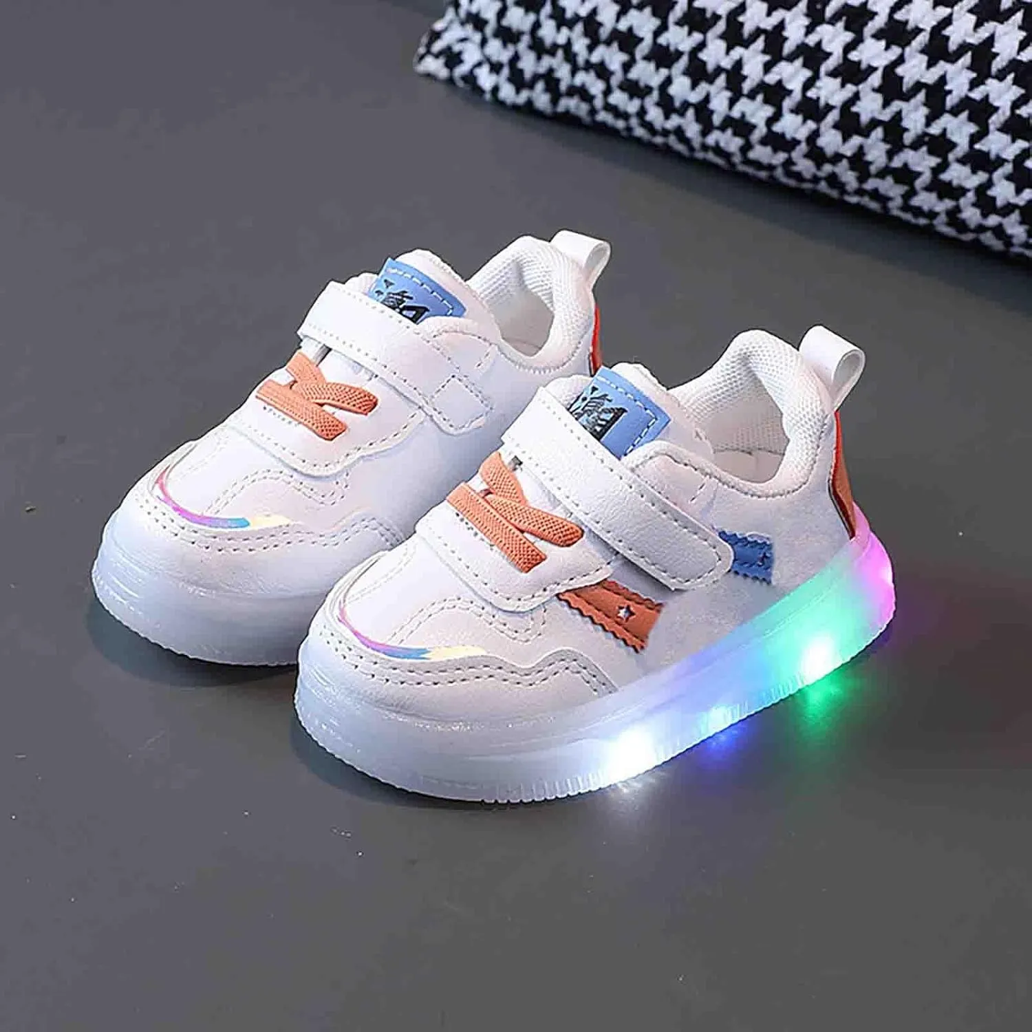 Children's Light Up Shoes Kid Luminous Flashing Casual Shoes Toddler Non Slip Running Shoes Infant Walking Shoes