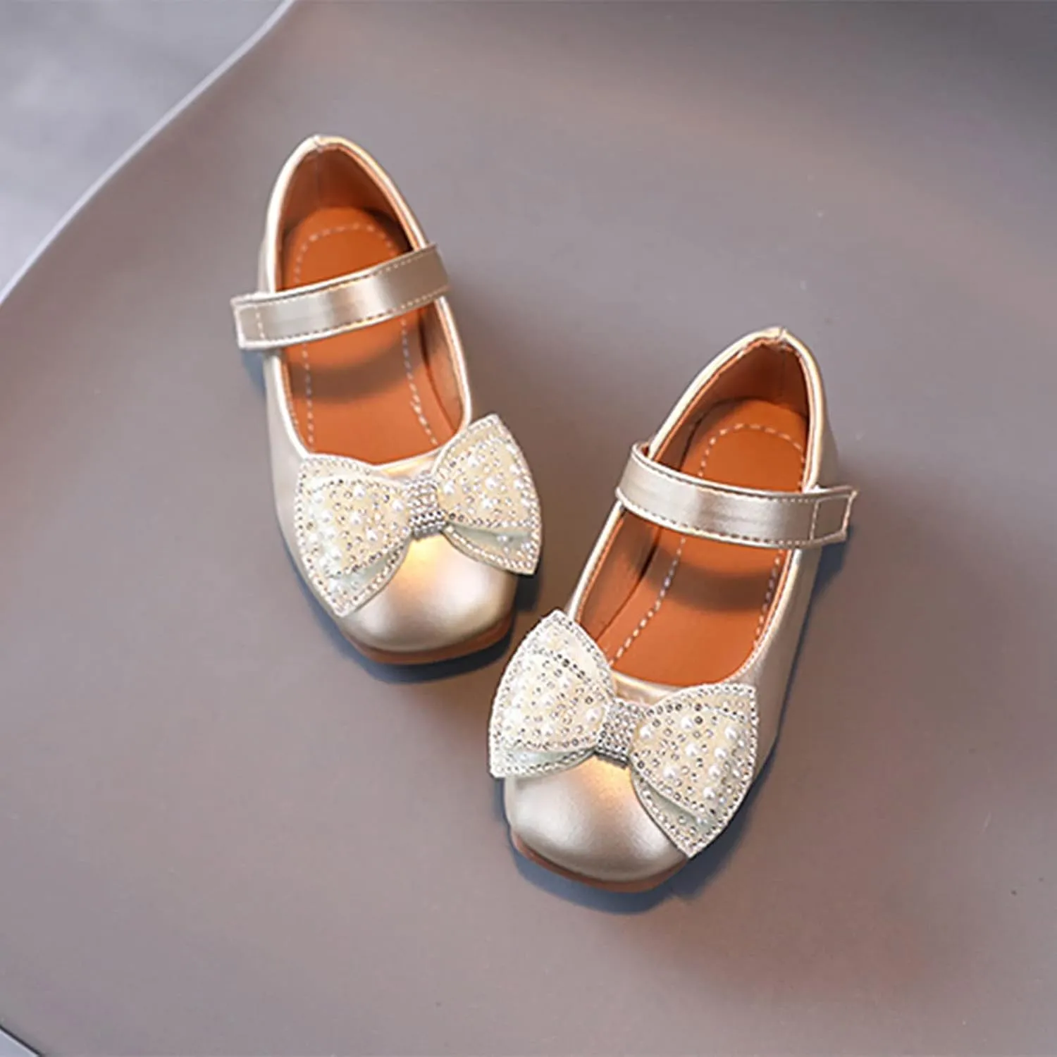EnJoCho Baby Wedding Shoes Summer And Autumn Fashion Girls Casual Shoes Bow Pearls Flat Bottom Dress Shoes Hook Loop
