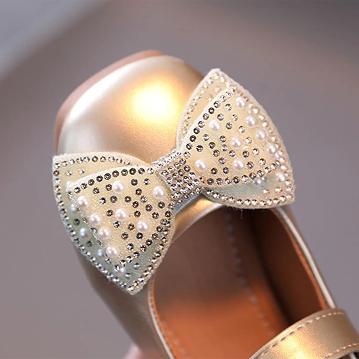 EnJoCho Baby Wedding Shoes Summer And Autumn Fashion Girls Casual Shoes Bow Pearls Flat Bottom Dress Shoes Hook Loop