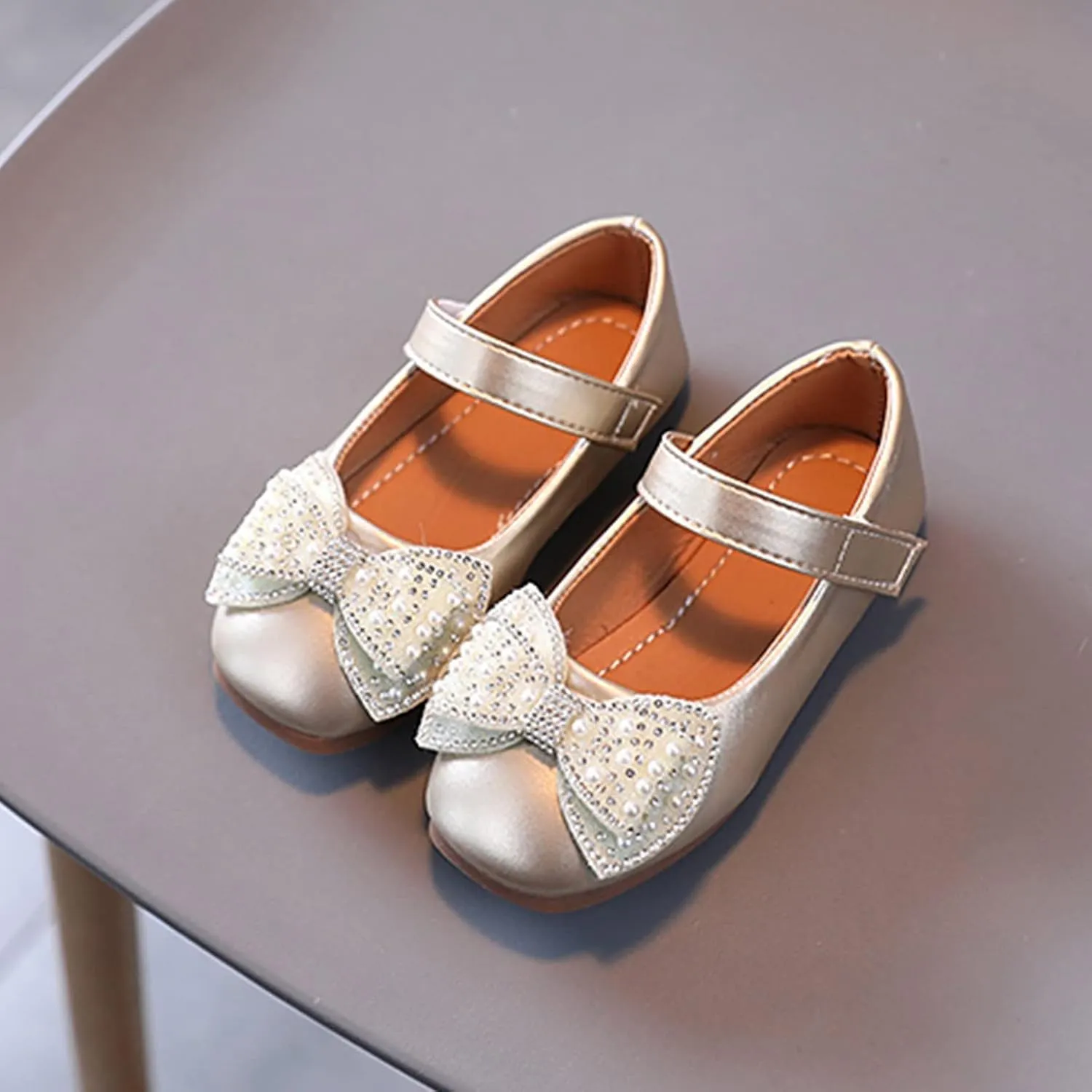 EnJoCho Baby Wedding Shoes Summer And Autumn Fashion Girls Casual Shoes Bow Pearls Flat Bottom Dress Shoes Hook Loop
