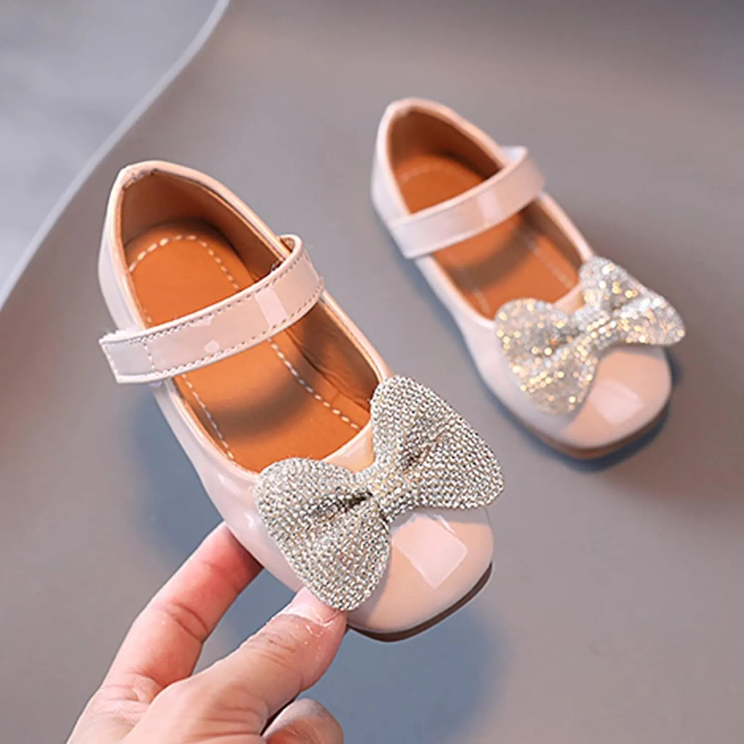 EnJoCho Toddler Walking Shoes Summer And Autumn Fashion Girls Casual Shoes Bow Rhinestones Flat Bottom Dress Shoes