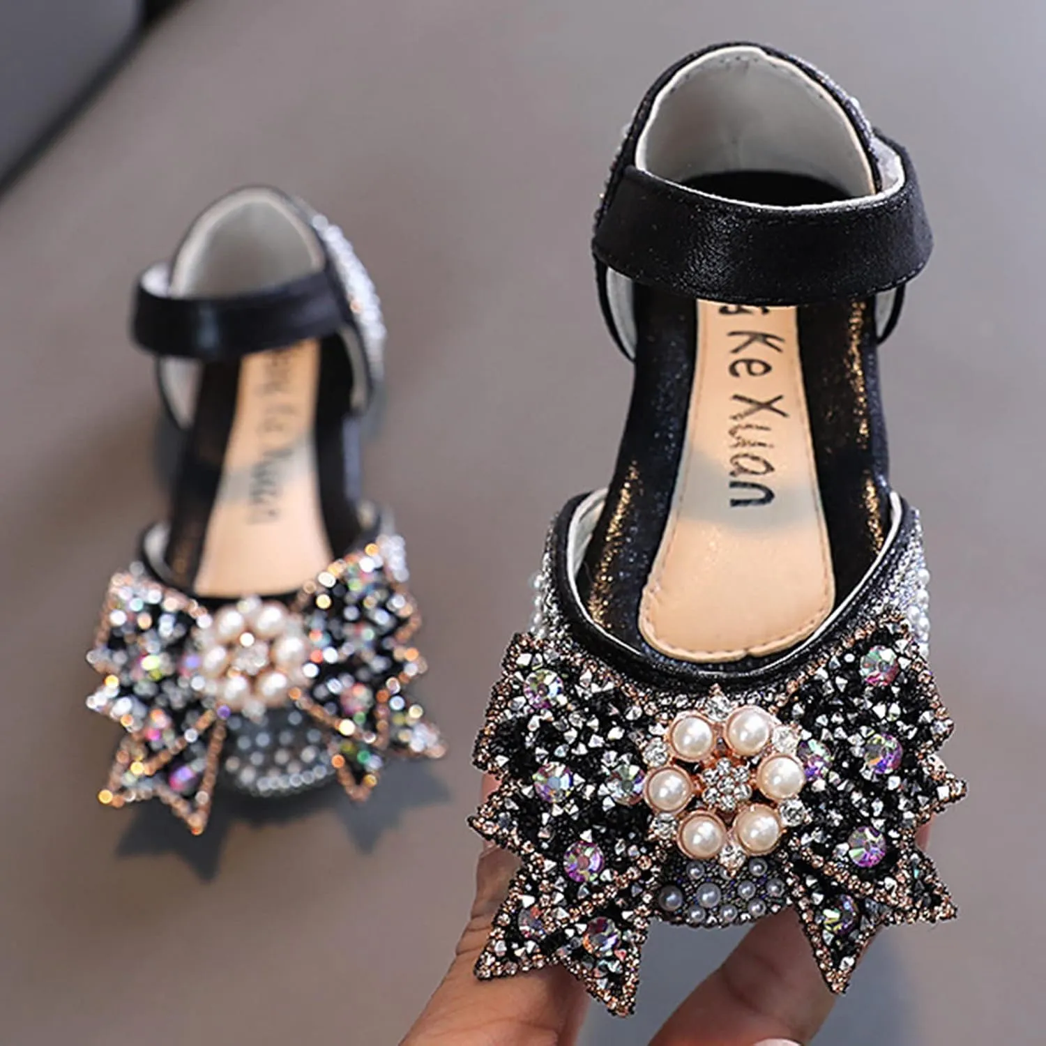 Fashion Spring and Summer Girls Sandals Dress Dance Performance Princess Shoes Pearl Rhinestone Big The Wild One Sandals (Black, 3-3.5 Years Toddler)