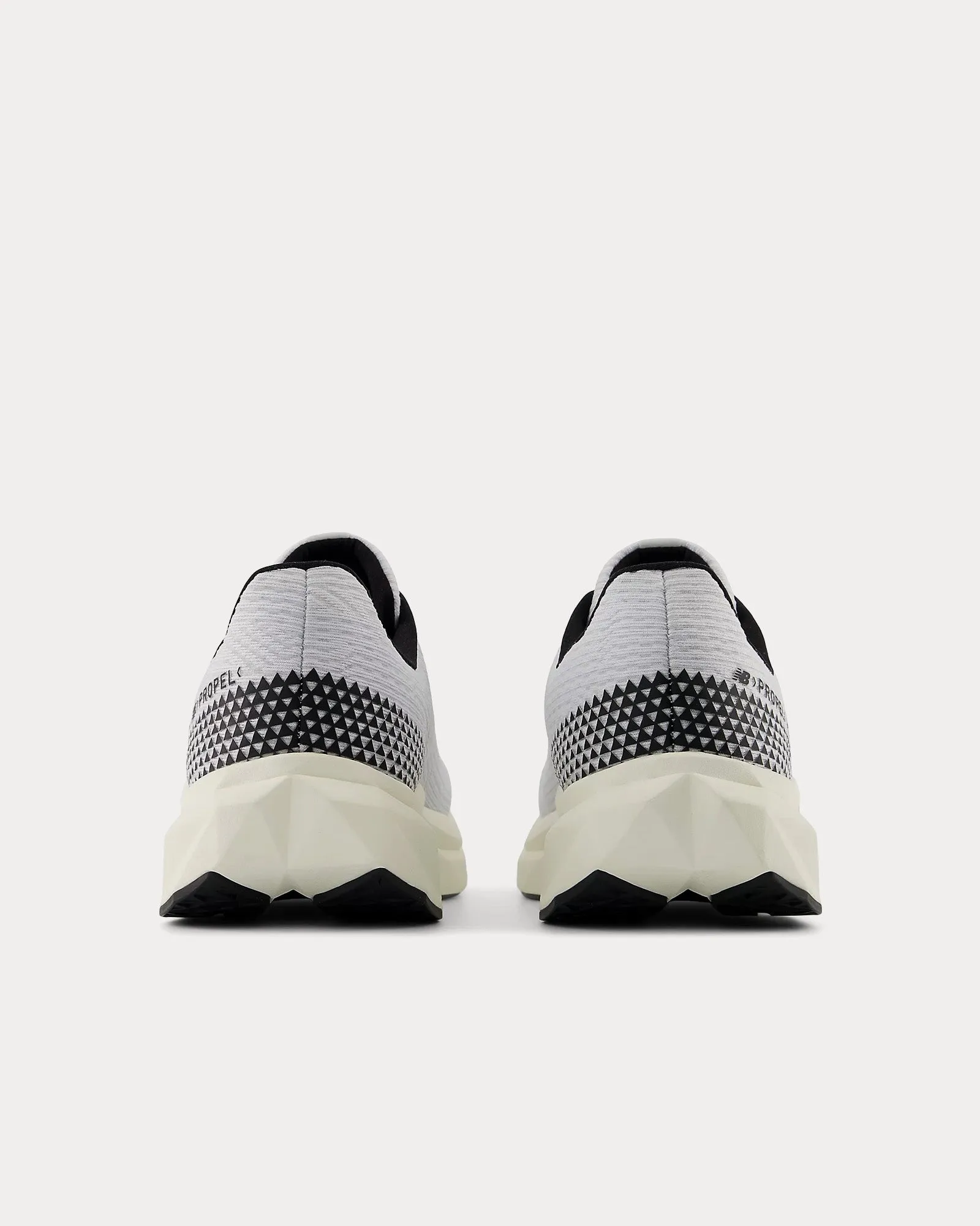 FuelCell Propel v5 Quartz Grey / Angora / Black Running Shoes