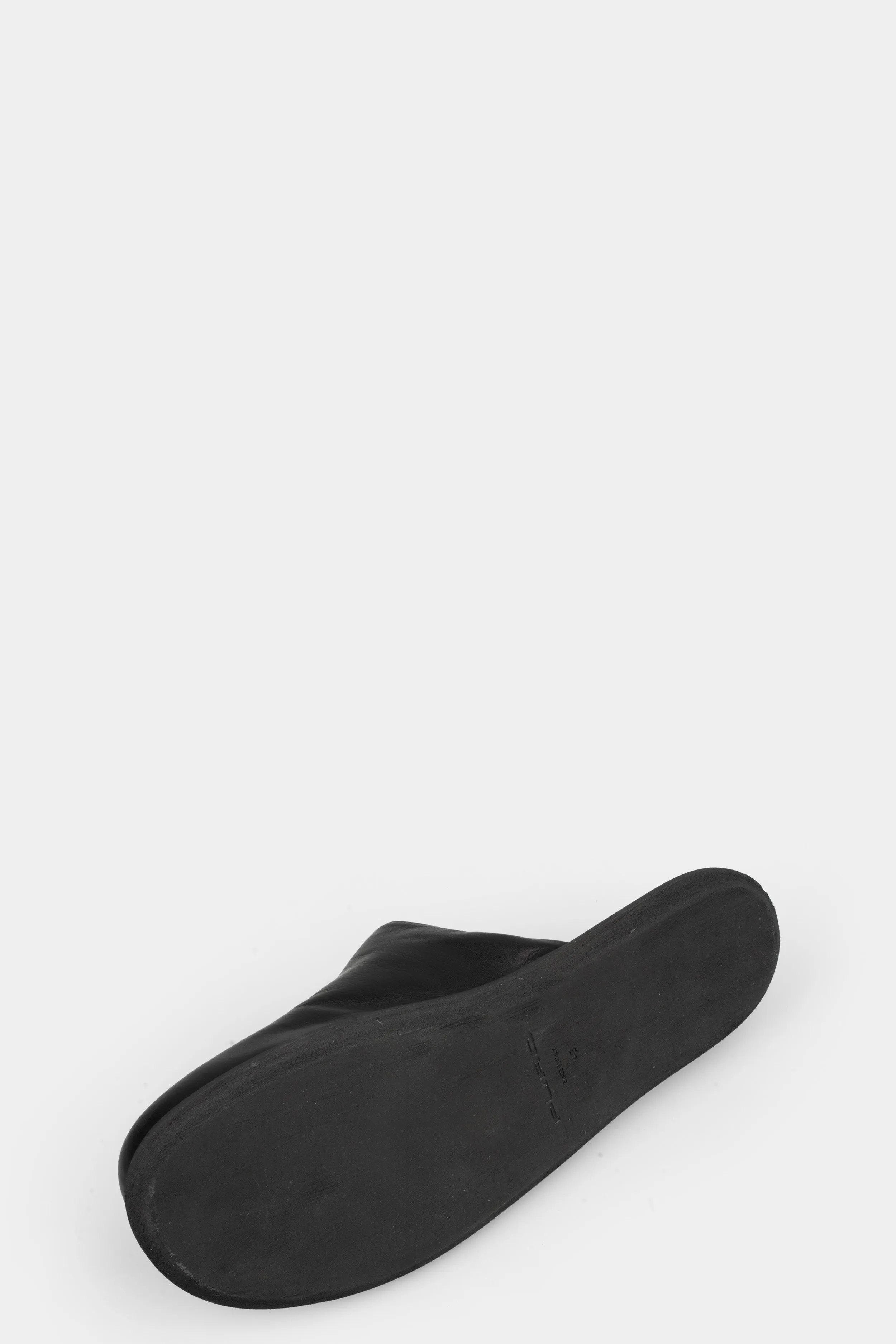 Leather slipper