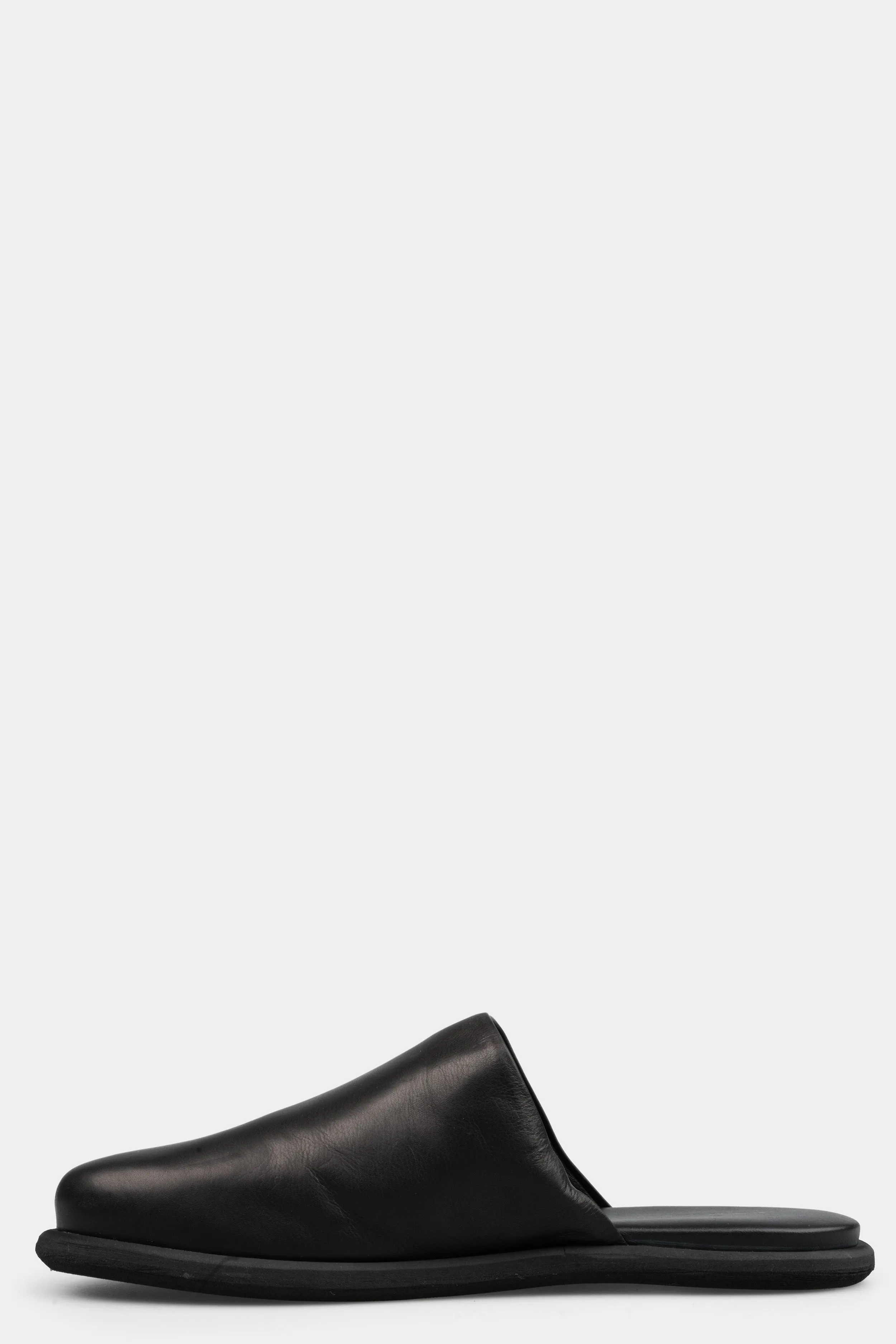 Leather slipper