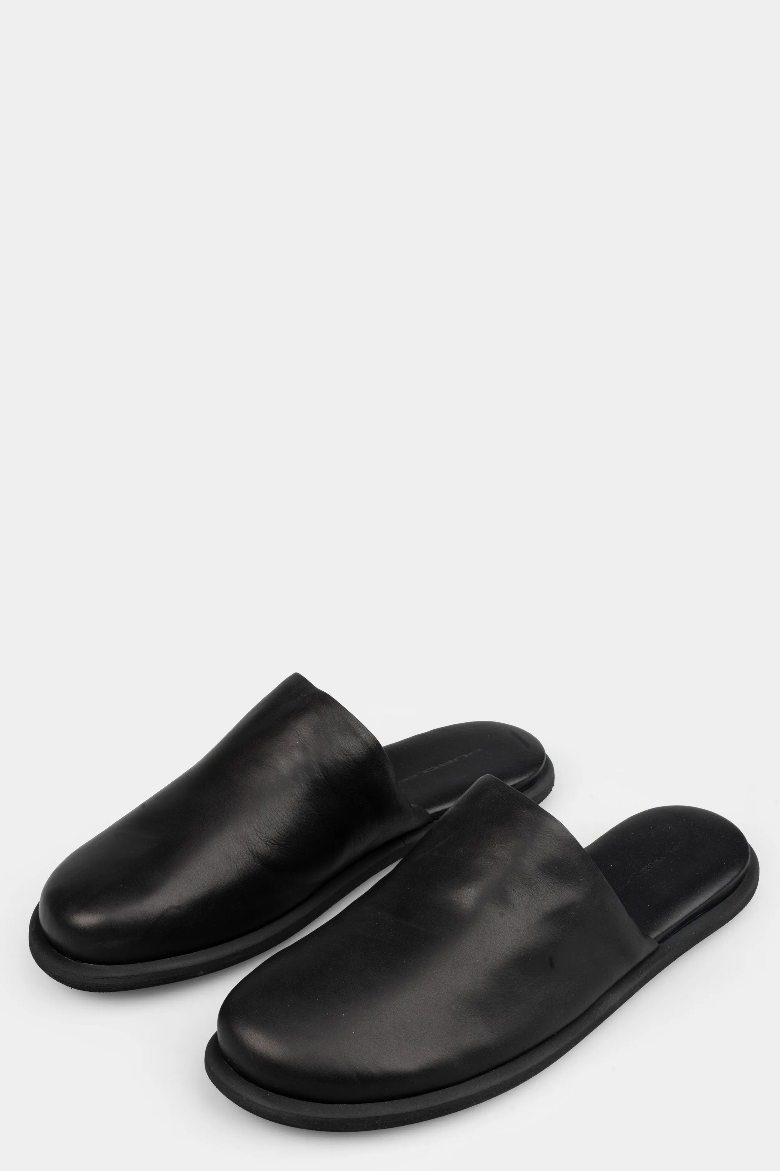 Leather slipper