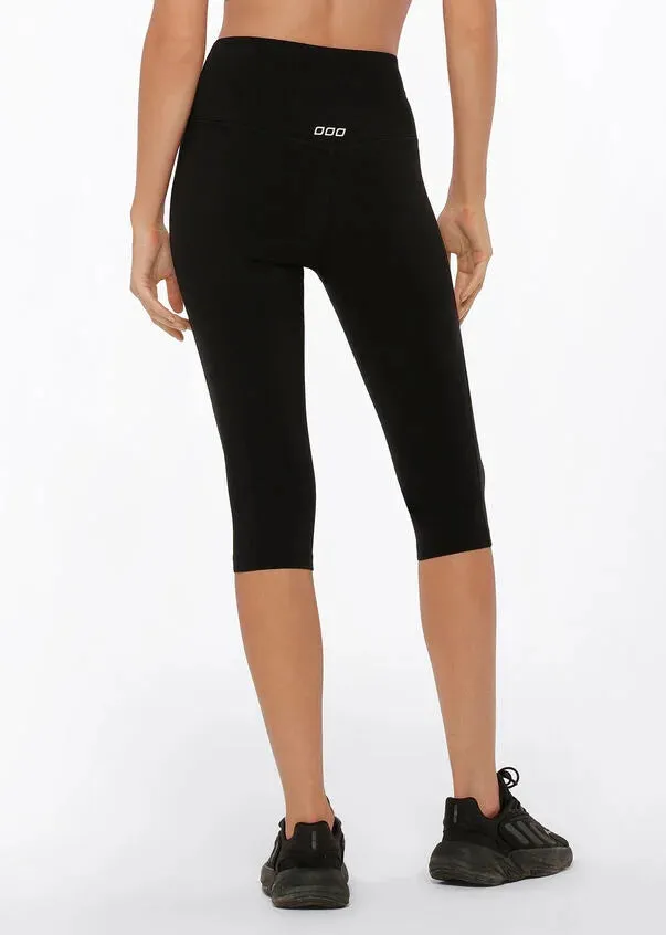 Lorna Jane Activewear | Lotus No Chafe 3/4 Leggings | Black