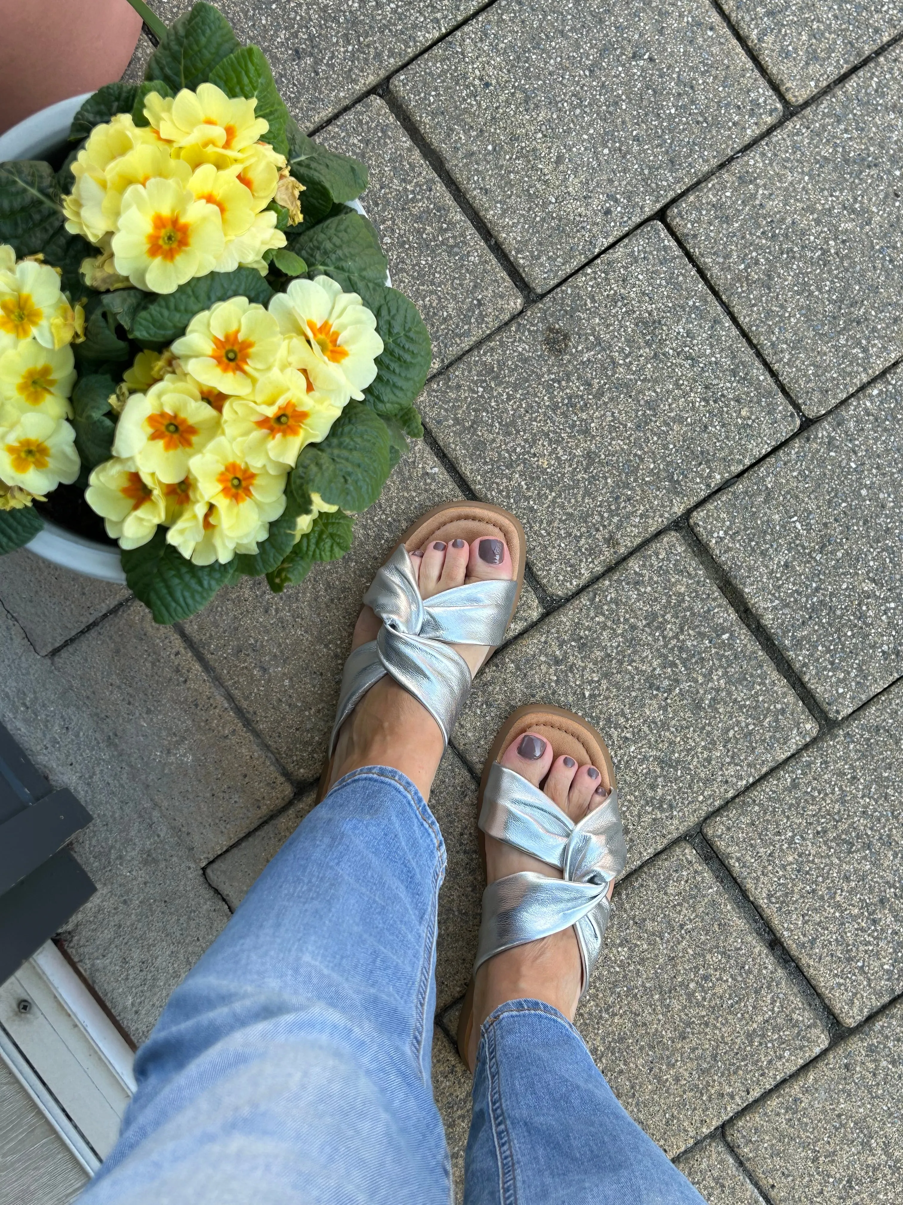 Unisa | Camby Flat Metallic Sandal